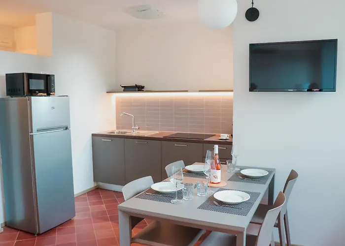 Vignol 아파트호텔 4*